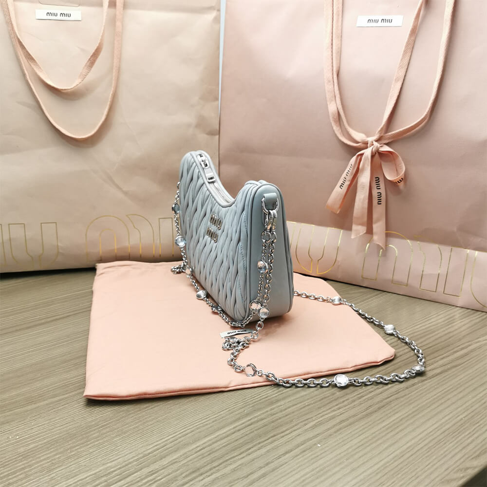 M1um1u  Matelasse nappa leather shoulder bag