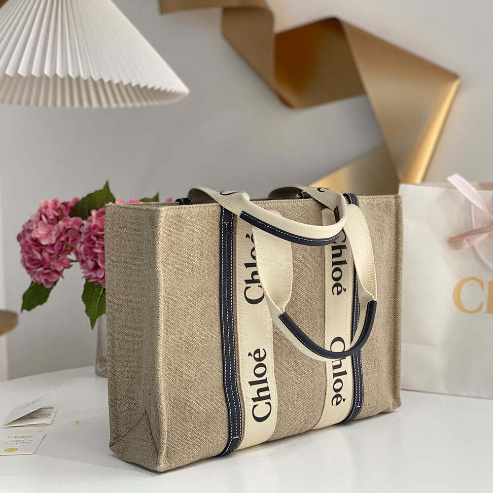 Chloe  Large Woody tote bag in linen