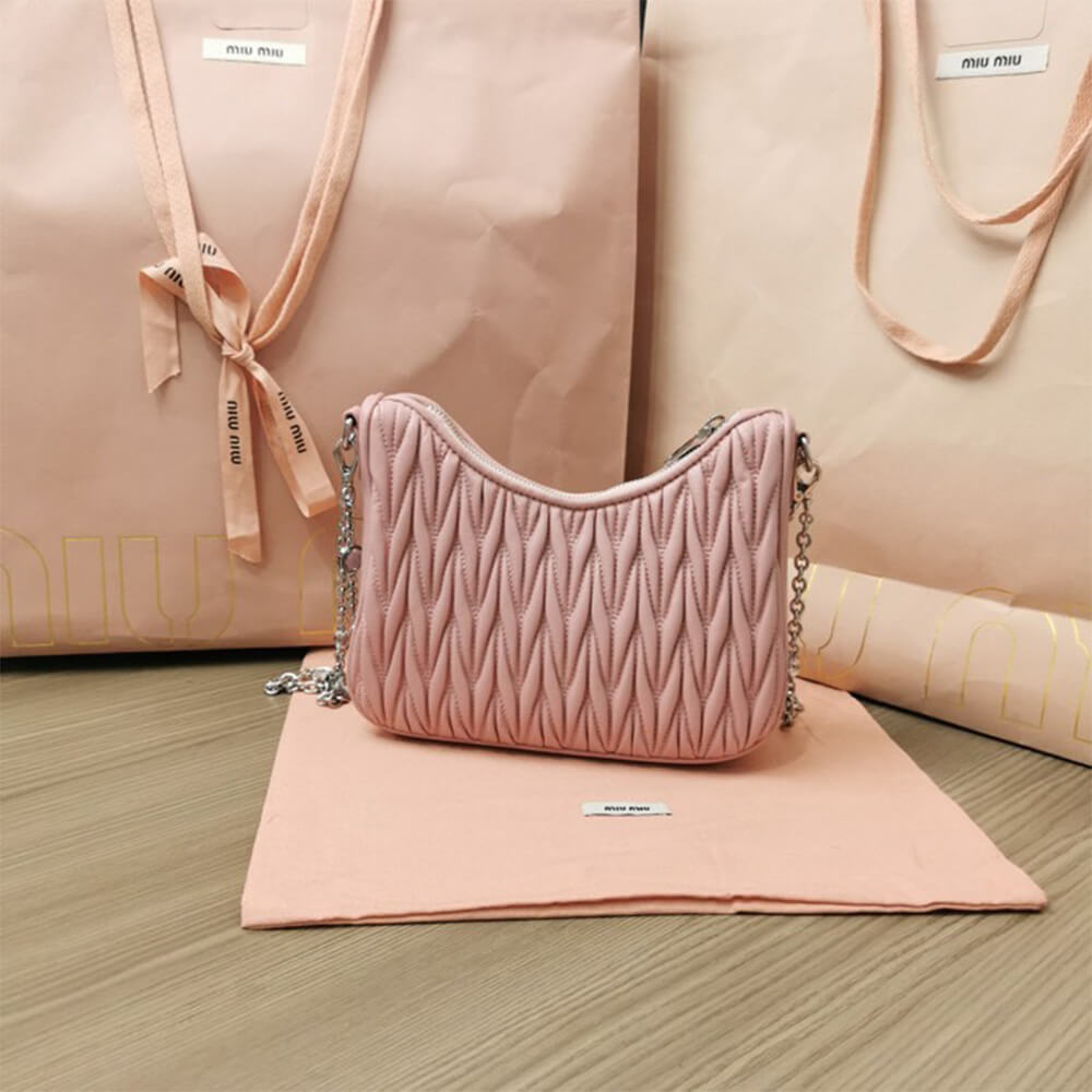 M1um1u  Matelasse nappa leather shoulder bag