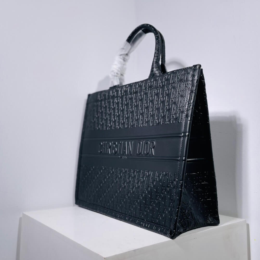 LARGE D10r BOOK TOTE