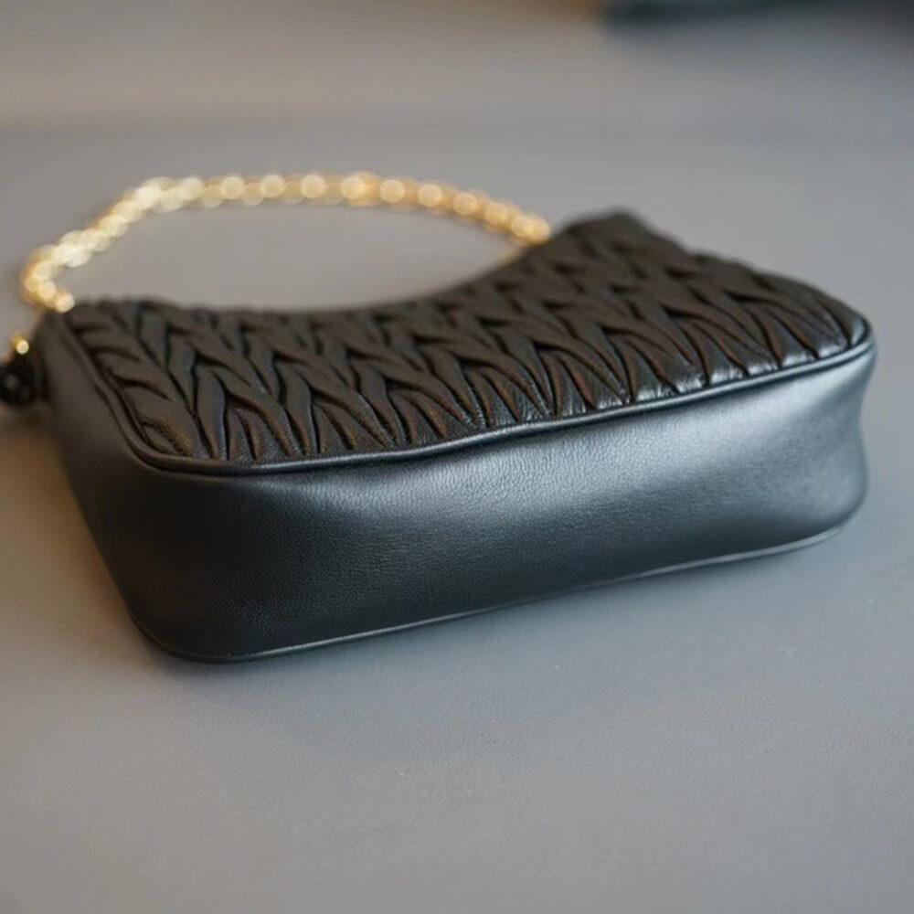 M1um1u  Matelasse nappa leather shoulder bag