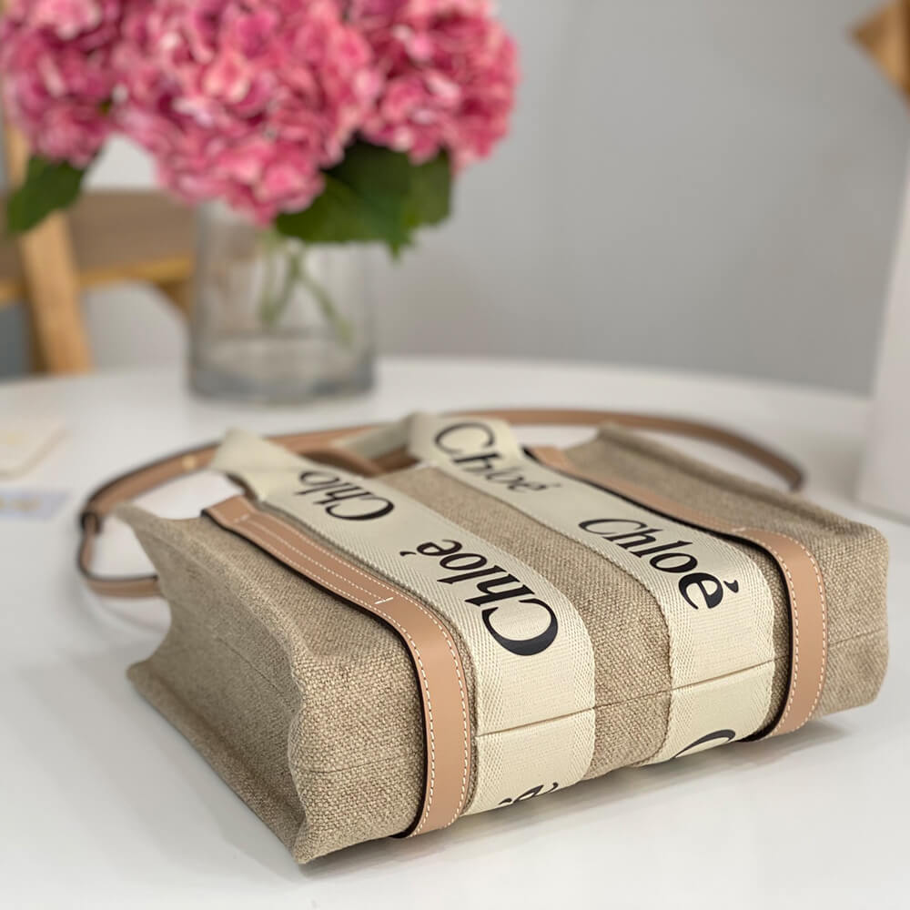 Chloe Small Woody tote bag in linen