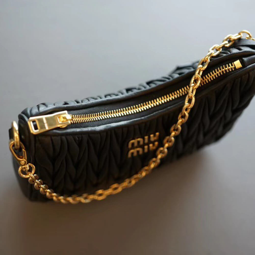 M1um1u  Matelasse nappa leather shoulder bag