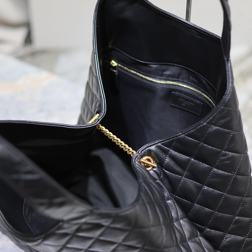 Y51  ICARE maxi shopping bag in quilted lambskin