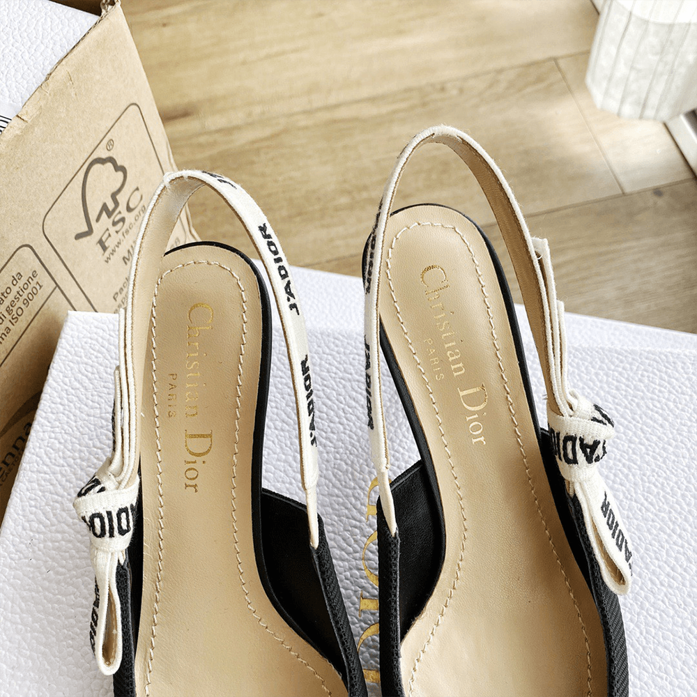 J’AD10r SLINGBACK PUMP