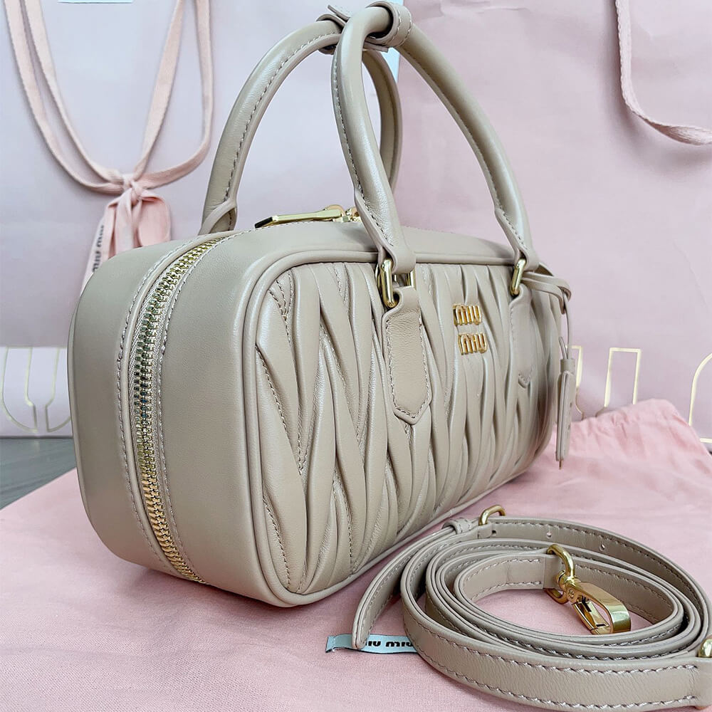 M1um1u Large Arcadie matelasse nappa Bag(HIGH-END GRADE)