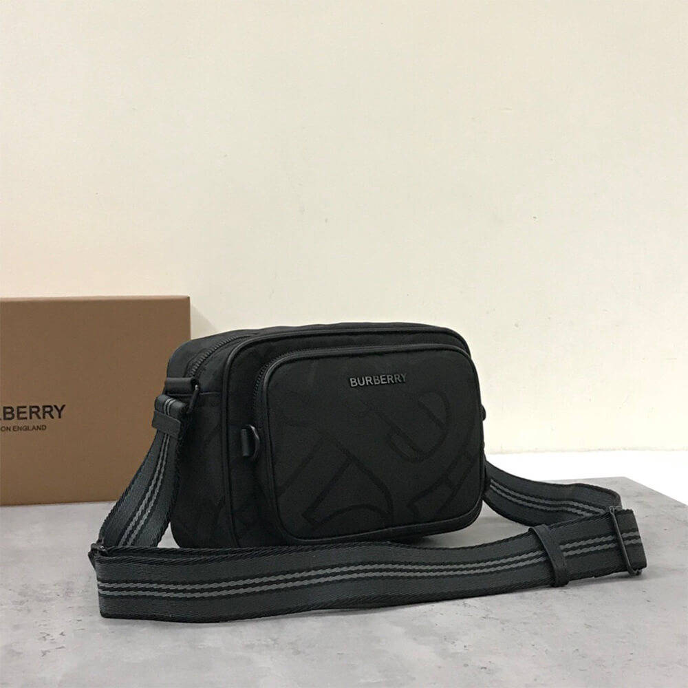 Bv*b*rry Paddy Bag