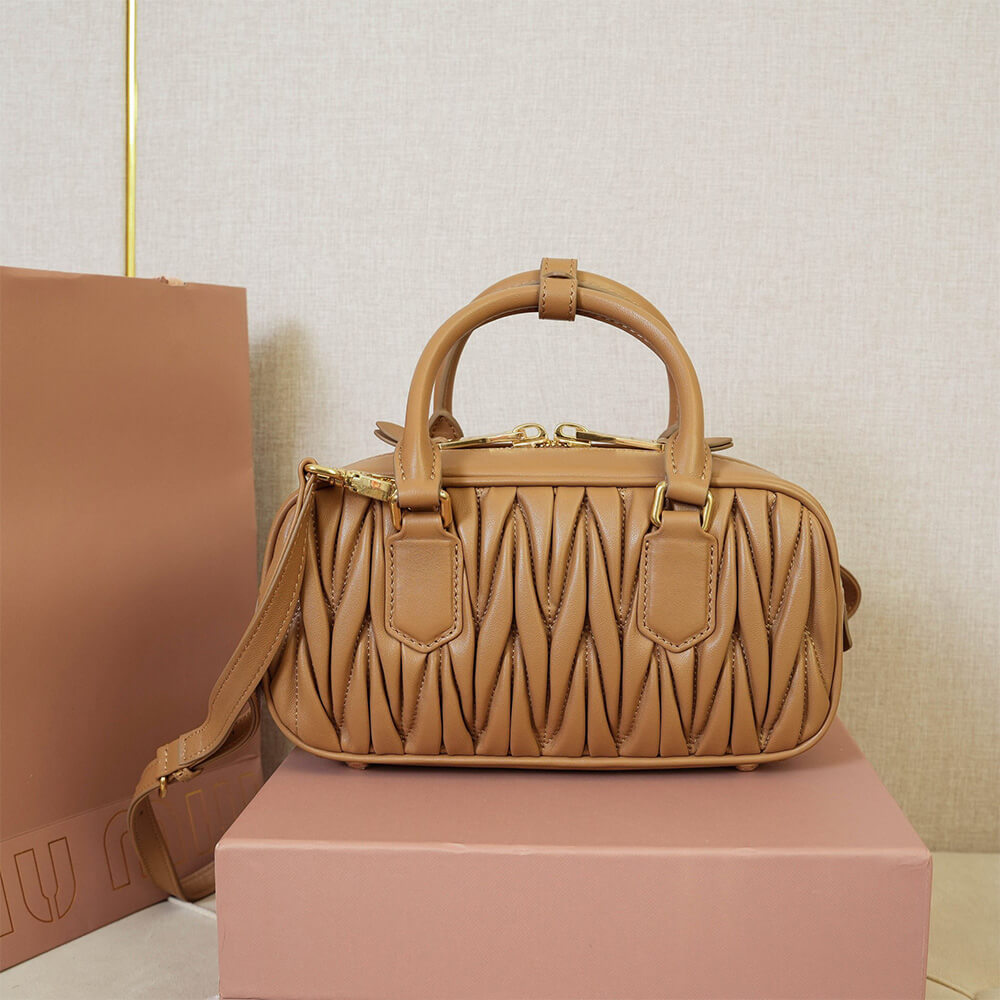 M1um1u Large Arcadie matelasse nappa Bag(HIGH-END GRADE)