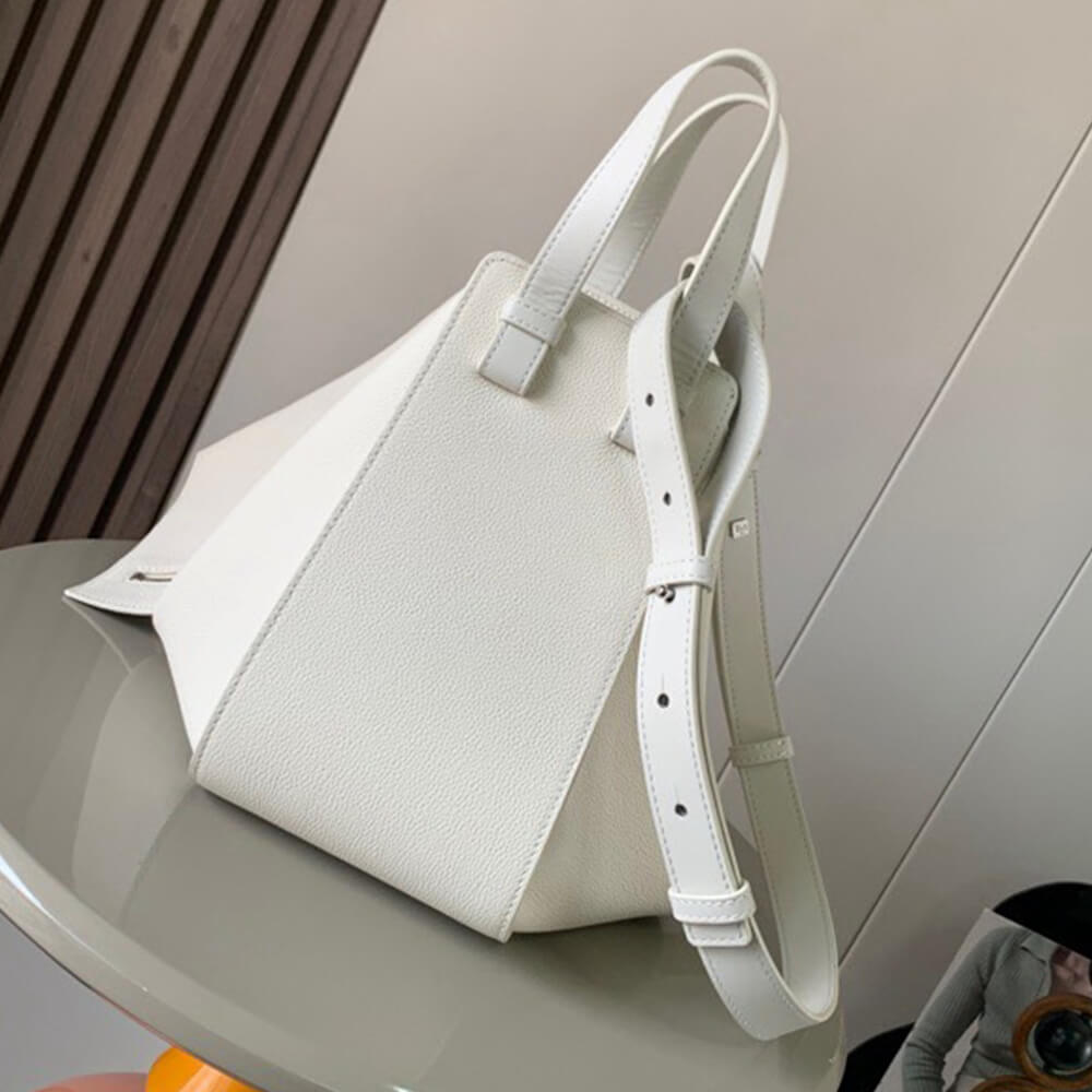 Small Hammock bag in soft grained calfskin(HIGH-END GRADE)