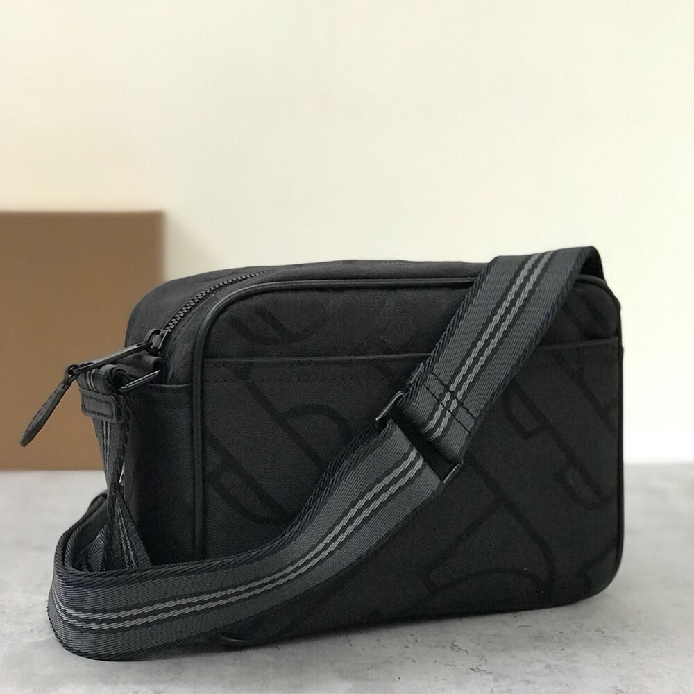 Bv*b*rry Paddy Bag