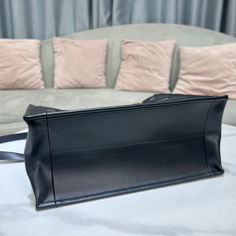 D10r Medium D10r Book Tote