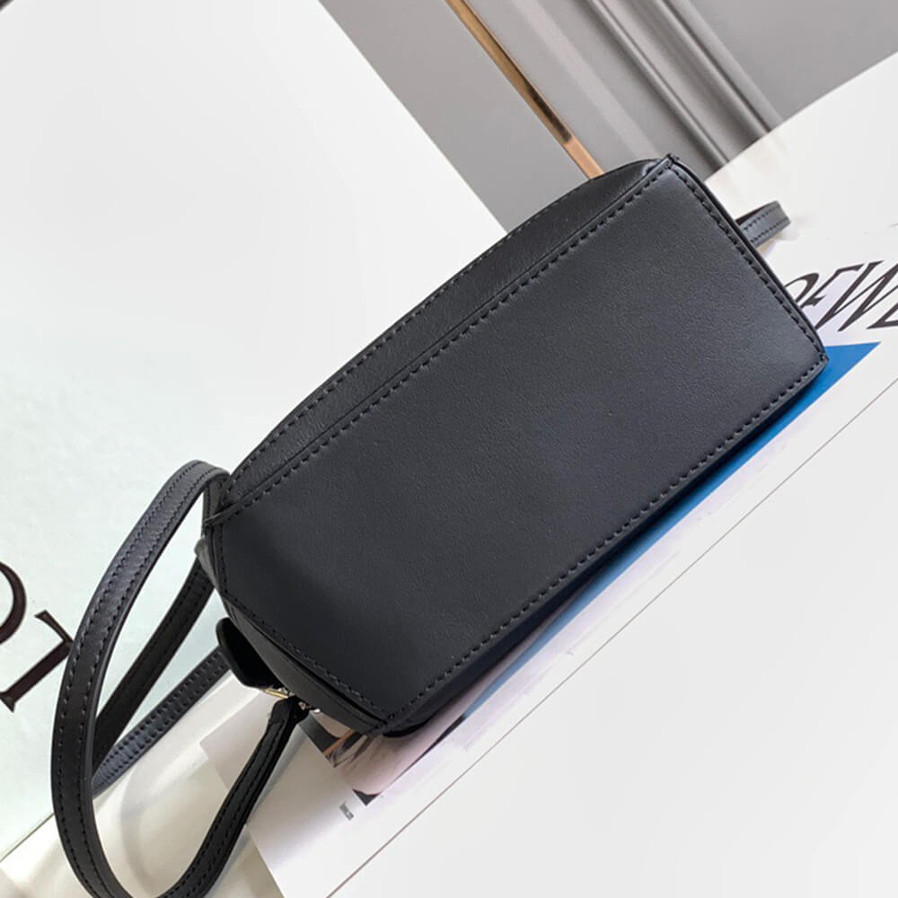 L0ew* Mini Puzzle bag
