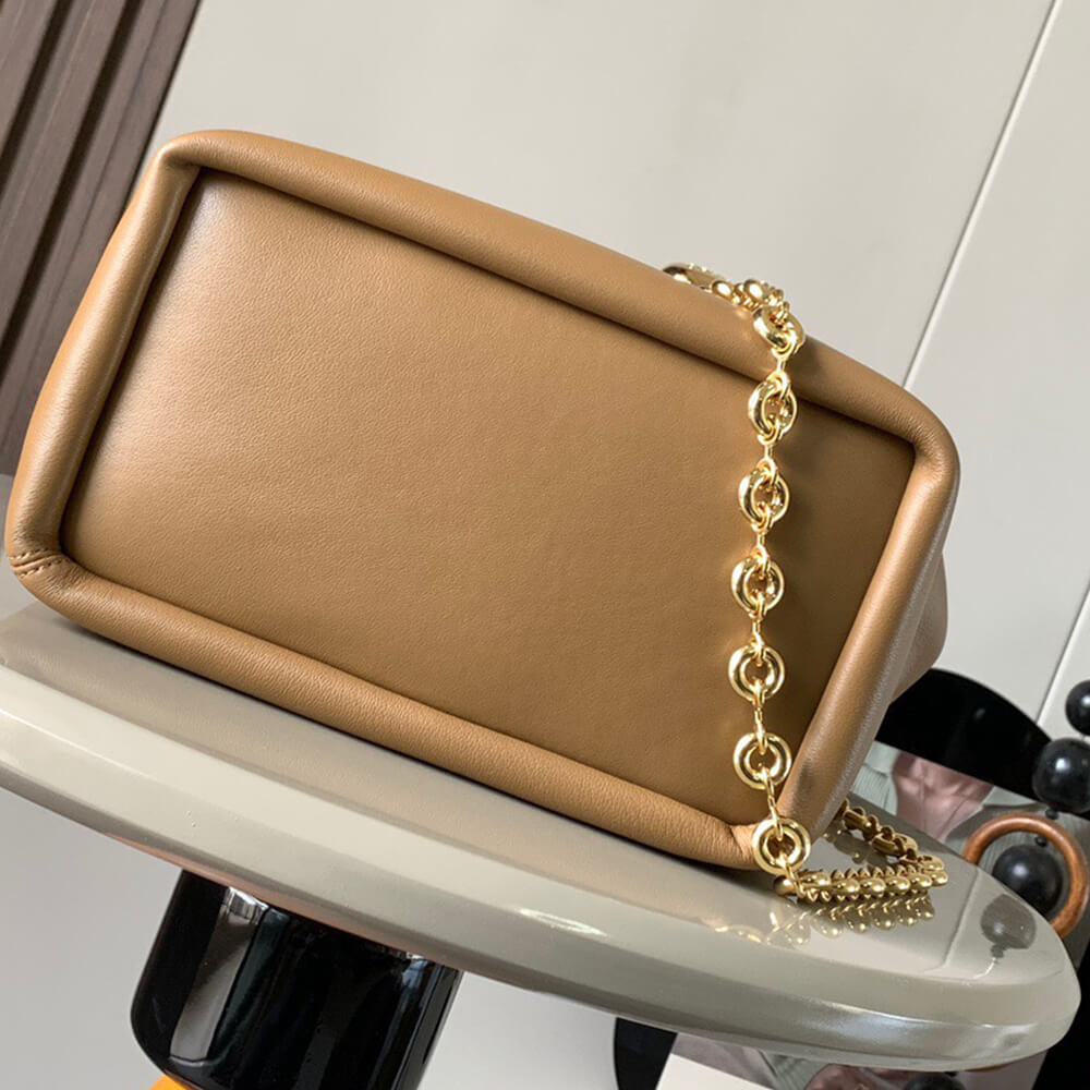 L0ew* Small Squeeze bag in nappa lambskin