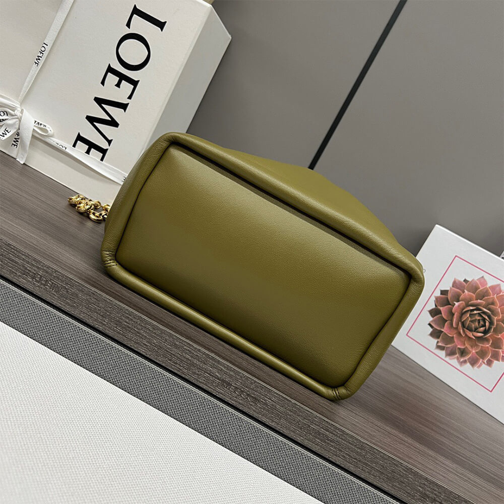 L0ew* Small Squeeze bag in nappa lambskin