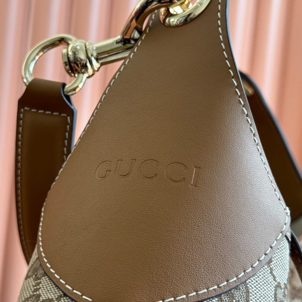 Gvc*1 B medium shoulder bag