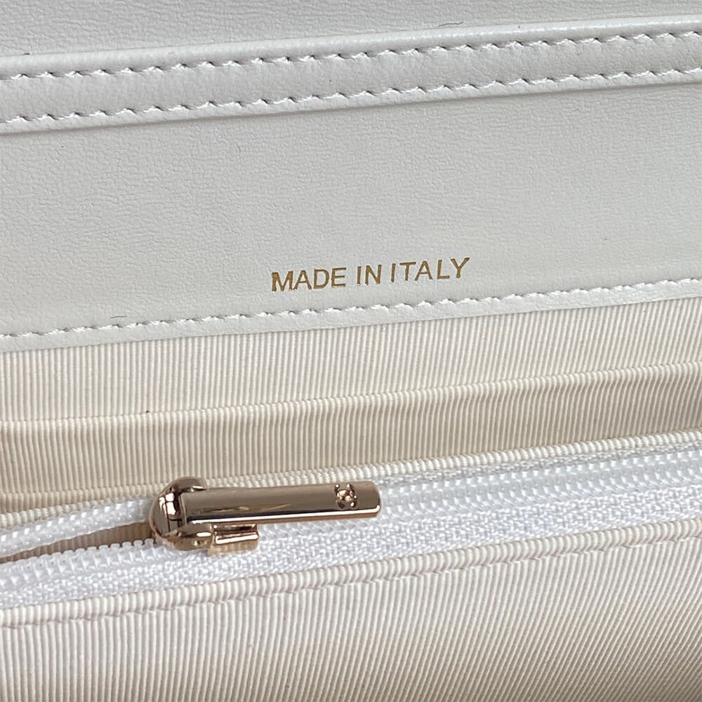 Ch**el Clutch With Chain(HIGH-END GRADE)