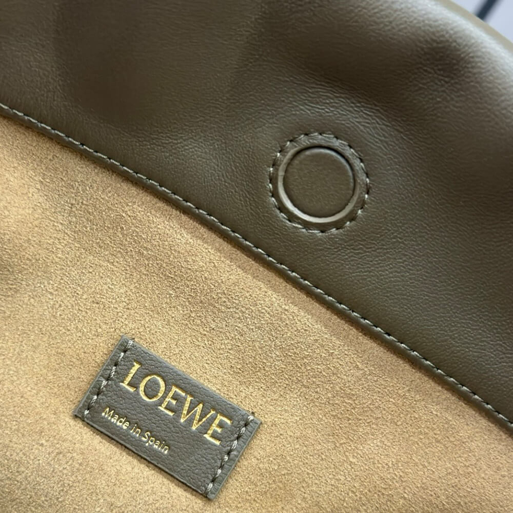 L0ew* Medium Flamenco purse in mellow nappa lambskin