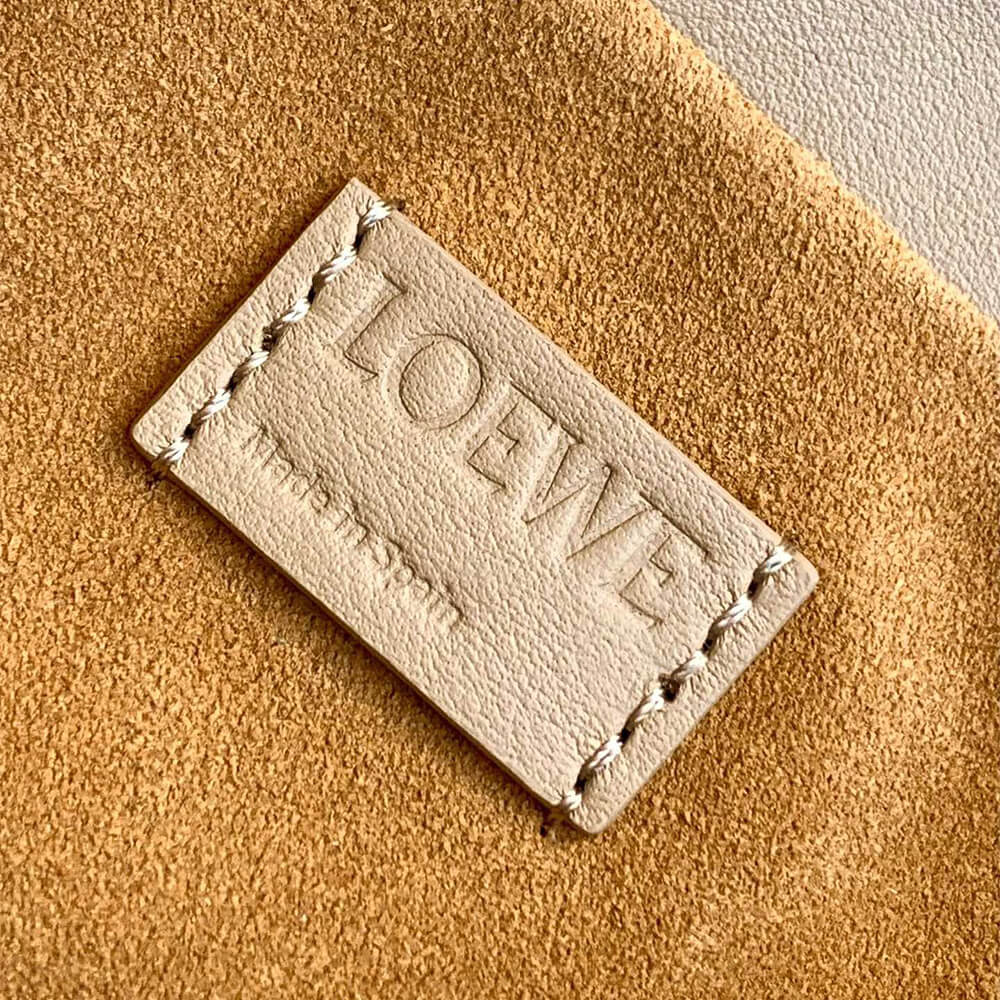 L0ew* Medium Flamenco clutch in nappa calfskin(HIGH-END GRADE)