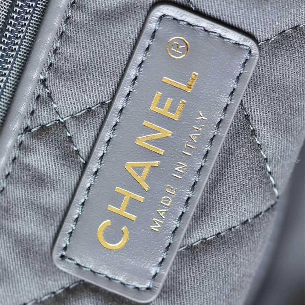 Ch**el 22 SMALL HANDBAG(high-end grade)