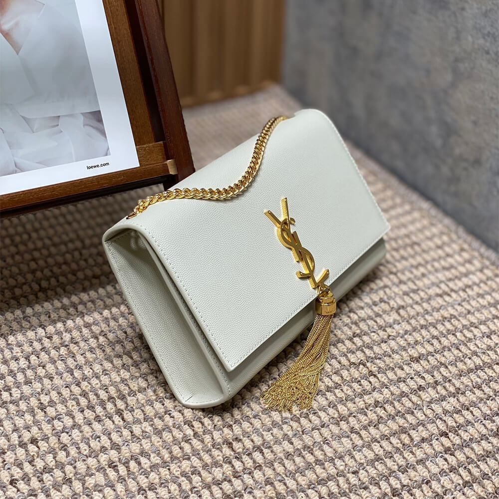 Y51 kate medium in grain de poudre embossed leather
