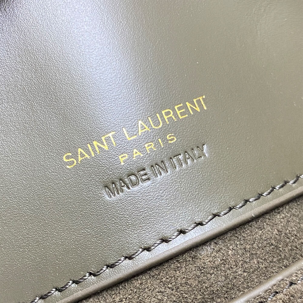 Y51 LE 37 small in shiny leather