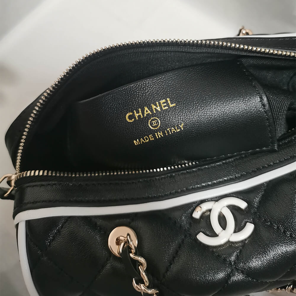 Ch**el Clutch with Chain(HIGH-END GRADE)