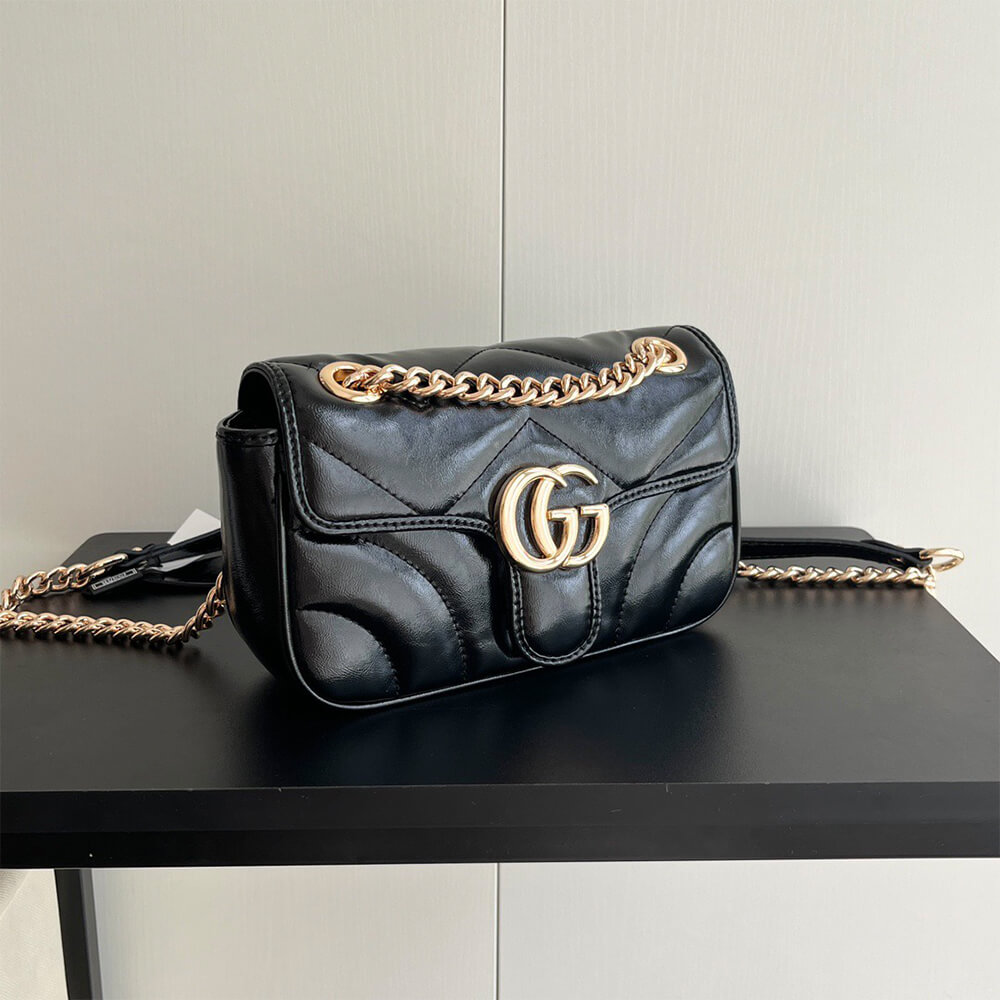 Gvc*1 GG Marmont small shoulder bag