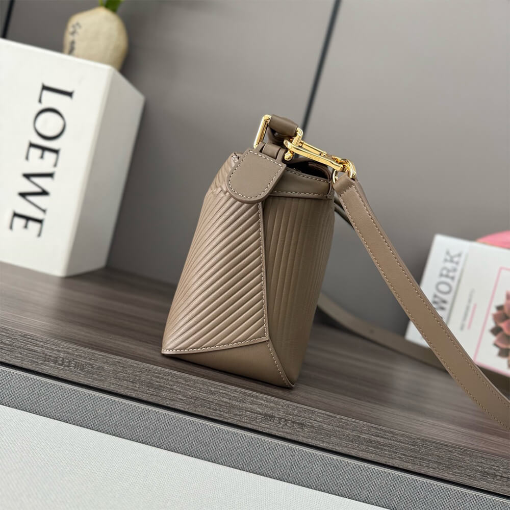 L0ew* Small Puzzle bag in calfskin(HIGH-END GRADE)