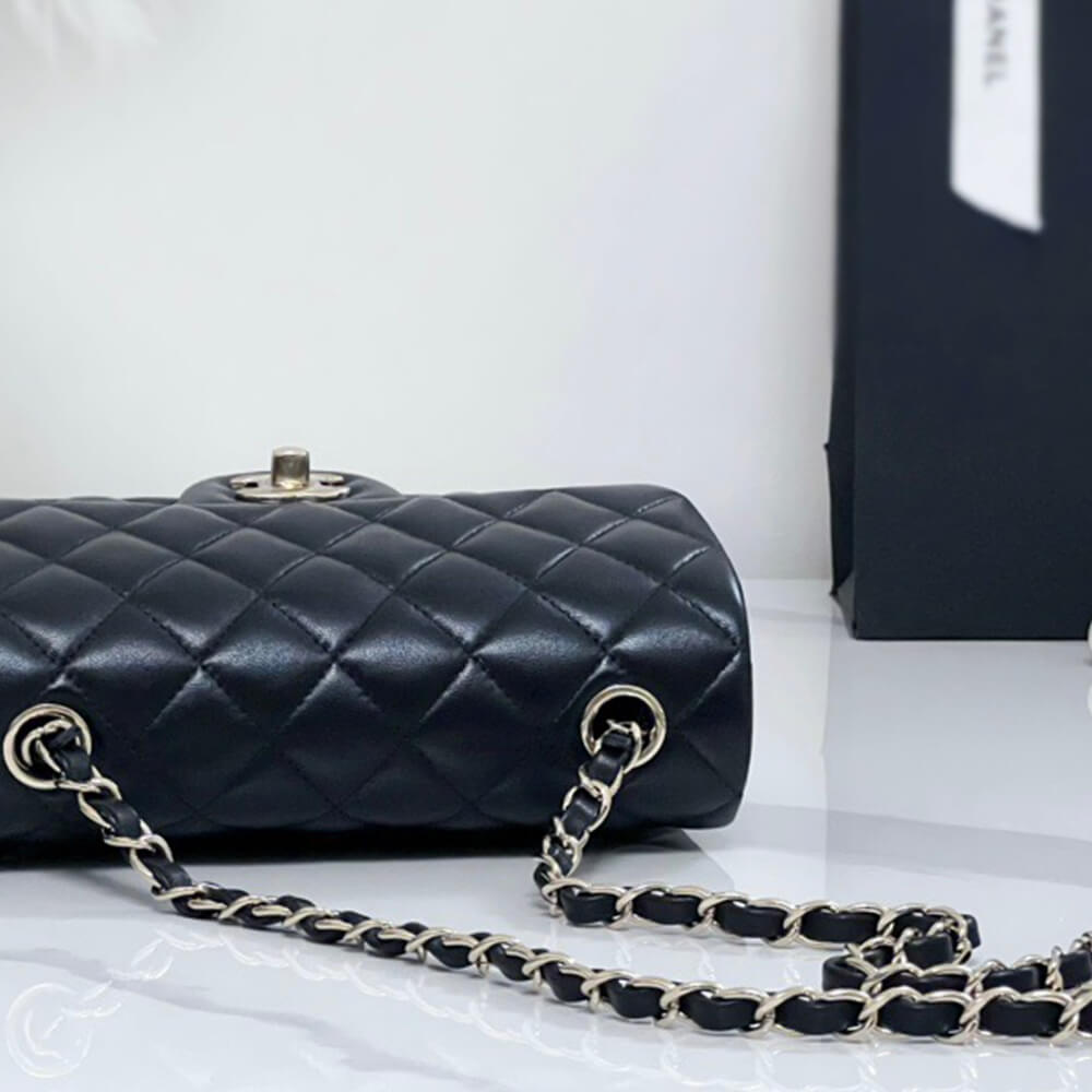 Ch**el MINI FLAP BAG(HIGH-END GRADE)