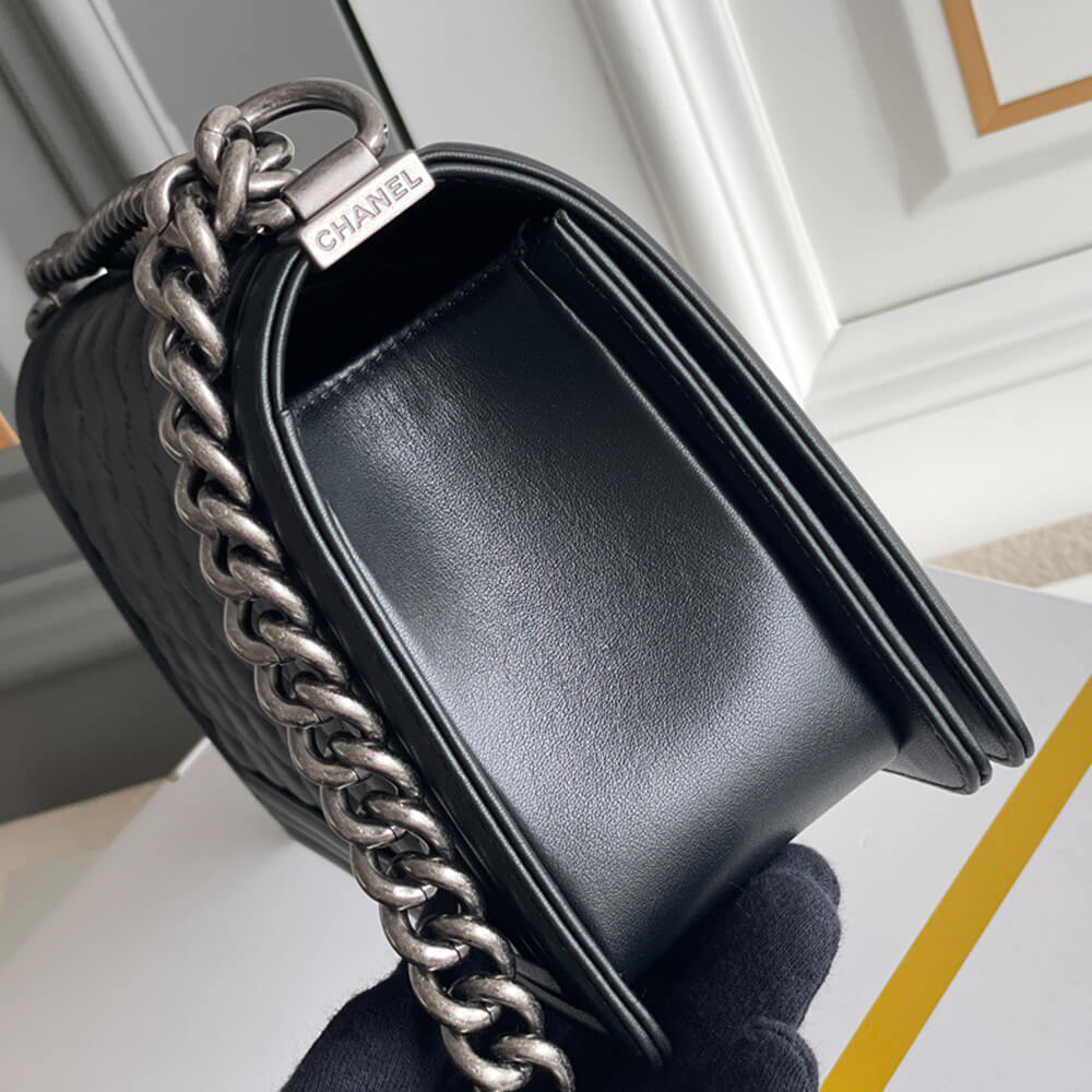 BOY Ch**el Handbag(HIGH-END GRADE)