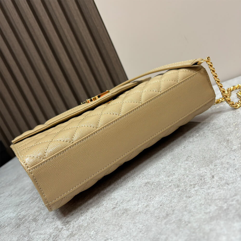 Y51 envelope medium in grained leather