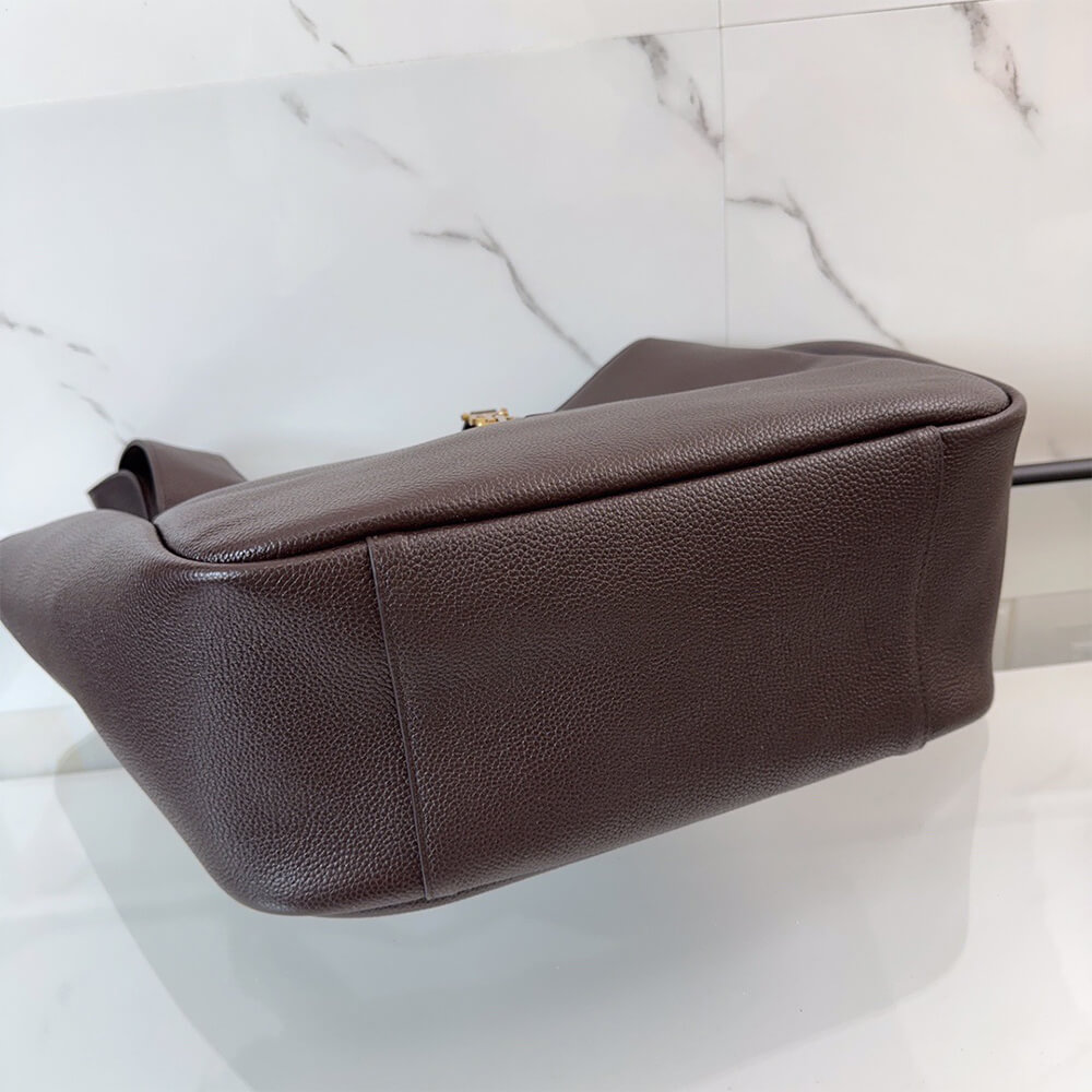 Y51 LE 5 A 7 BEA IN GRAINED LEATHER