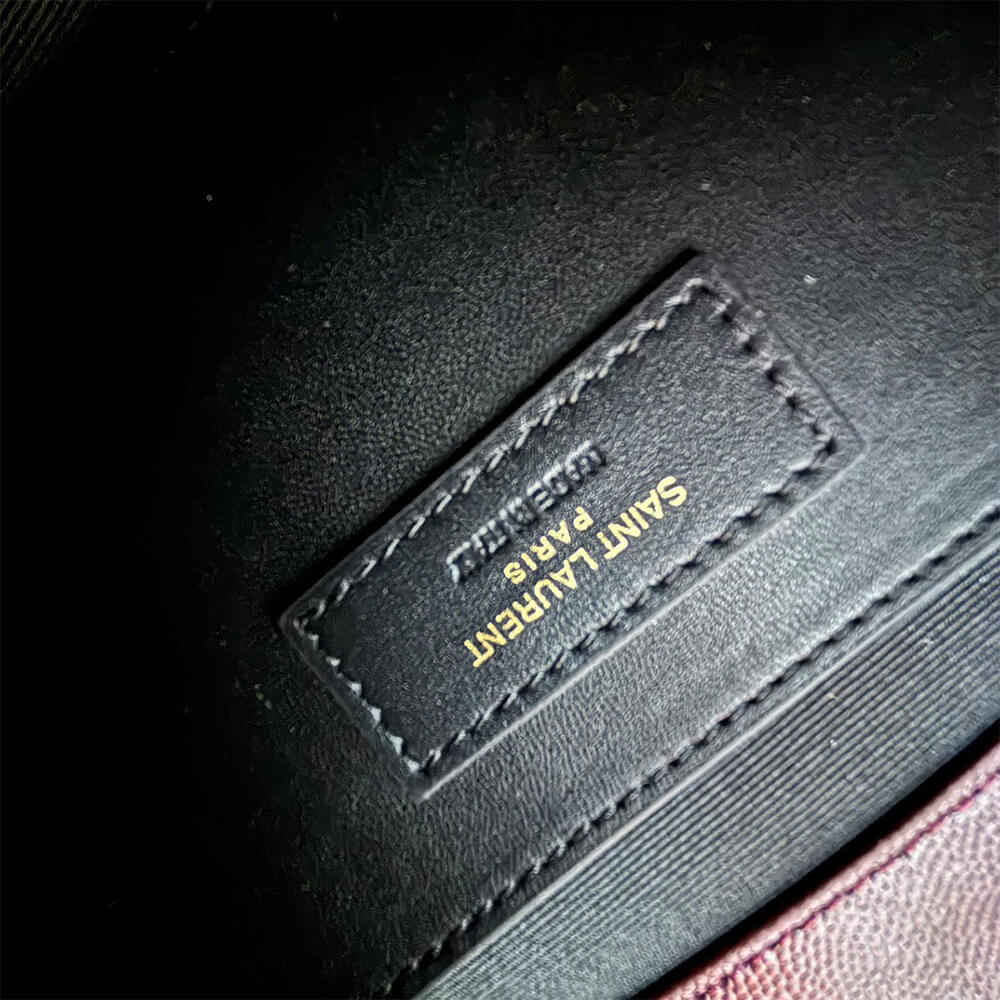 Y51 envelope medium in grained leather