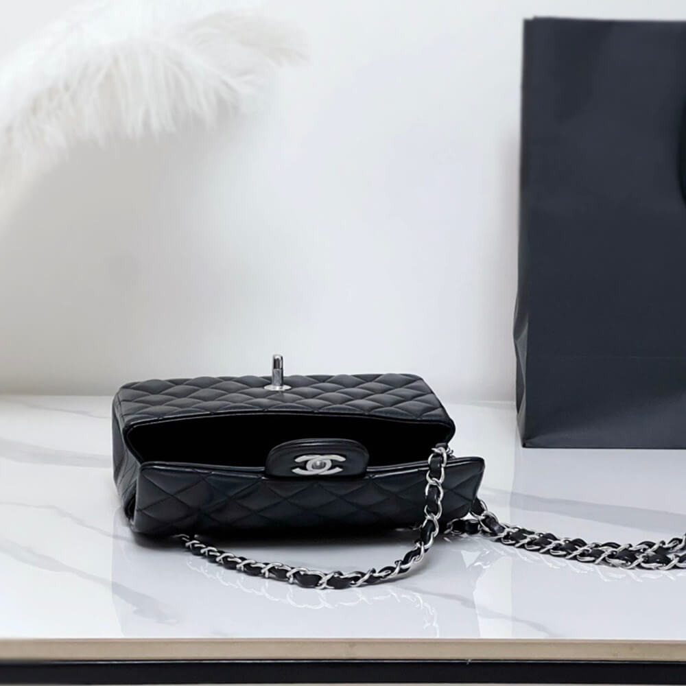 Ch**el MINI FLAP BAG(HIGH-END GRADE)