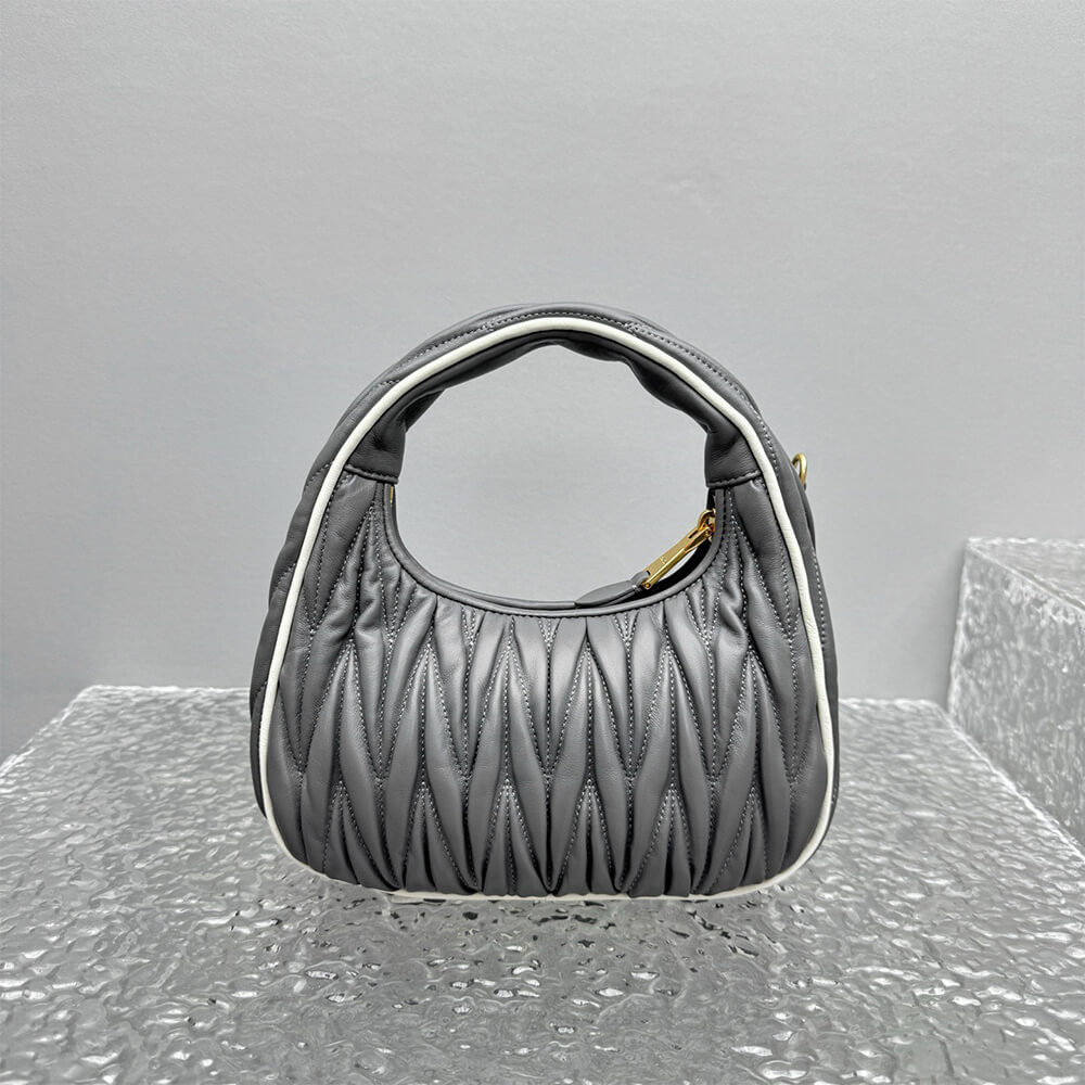 M1um1u Wander matelassé nappa leather bag(HIGH-END GRADE)