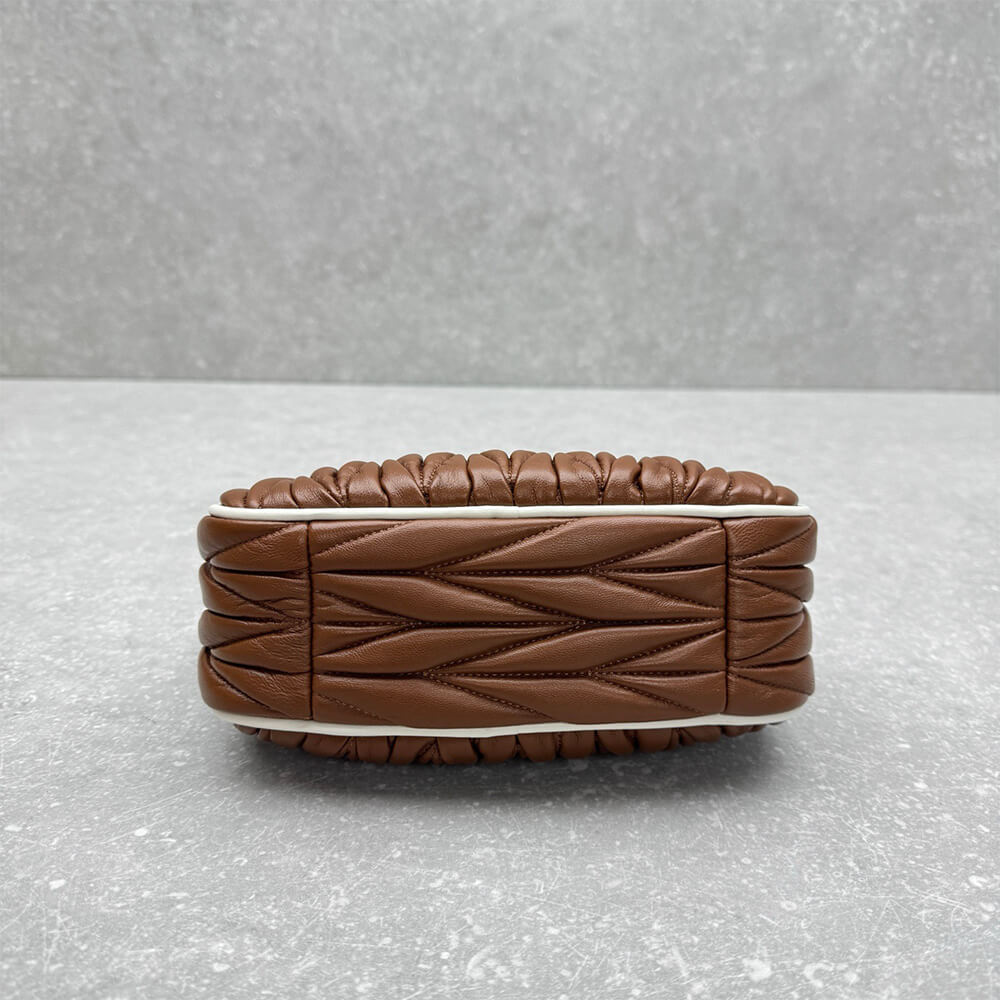 M1um1u Wander matelassé nappa leather bag(HIGH-END GRADE)