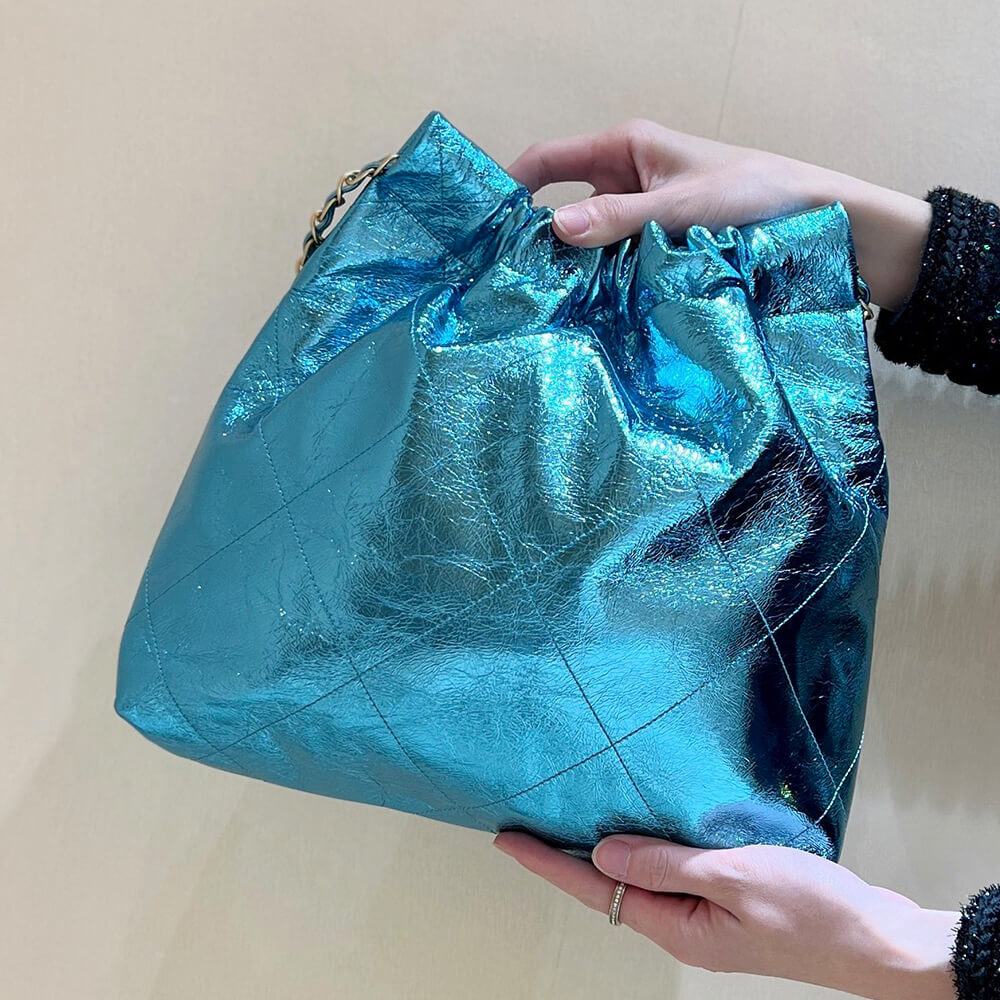 Ch**el 22 SMALL HANDBAG(high-end grade)
