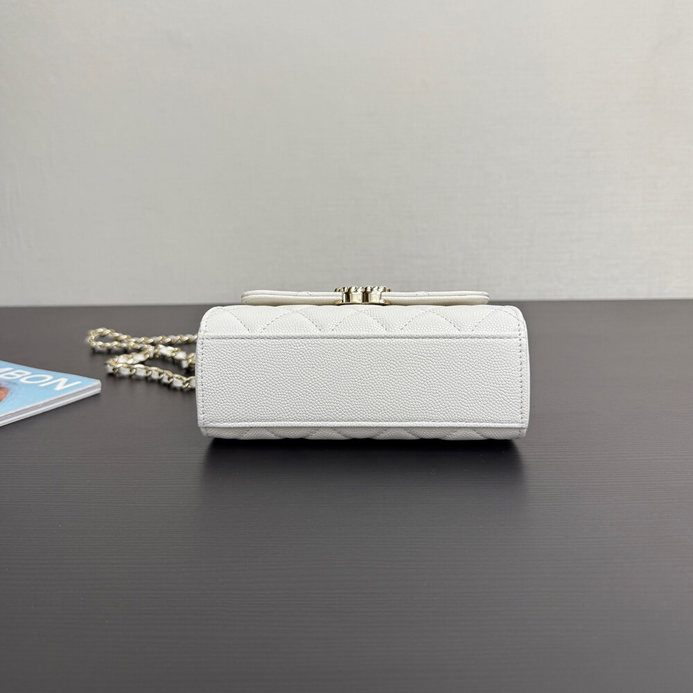 Ch**el Clutch With Chain(HIGH-END GRADE)