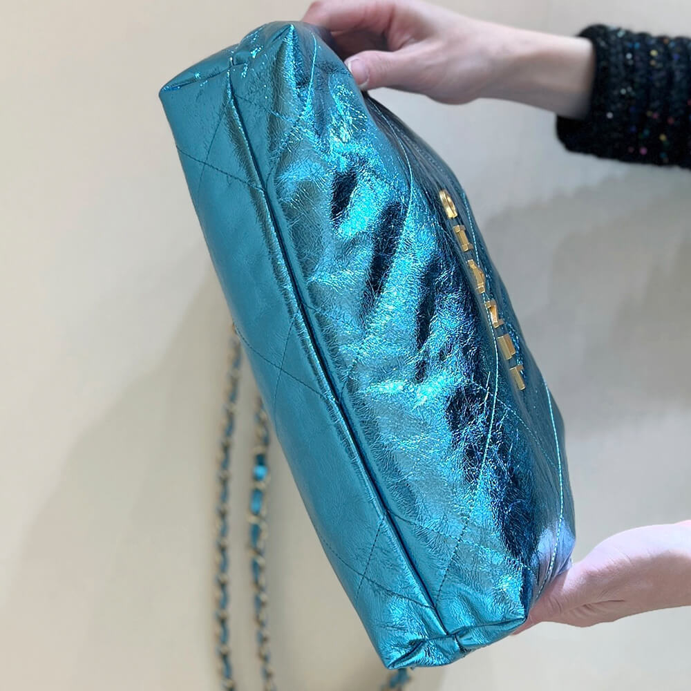 Ch**el 22 SMALL HANDBAG(high-end grade)