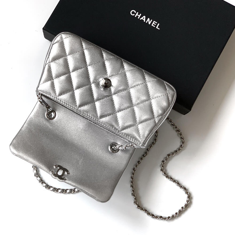 Ch**el FLAP PHONE HOLDER WITH CHAIN(HIGH-END GRADE)