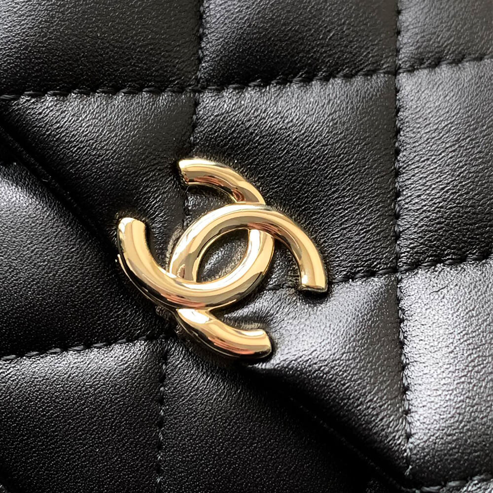 Ch**el Clutch with Chain(HIGH-END GRADE)