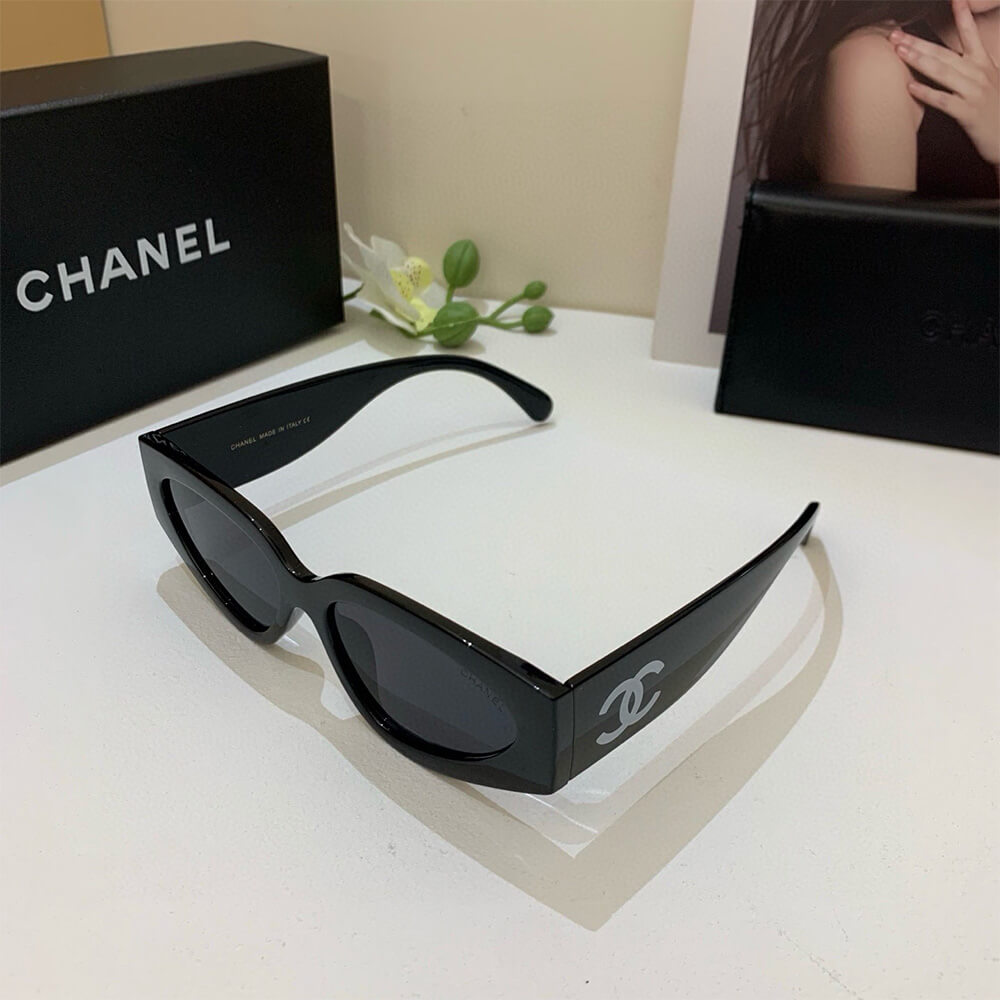 Ch**el SUNGLASSES