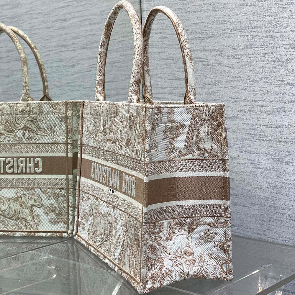 Medium D10r Book Tote