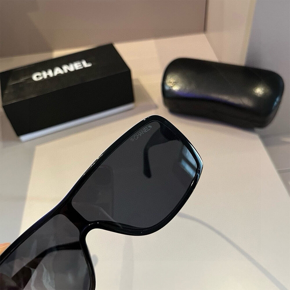 Ch**el SUNGLASSES