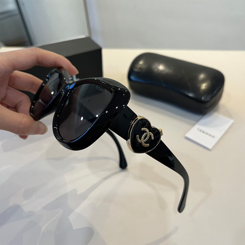 Ch**el SUNGLASSES