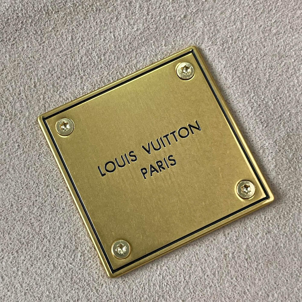 LV Low Key Cabas MM(high-end grade)