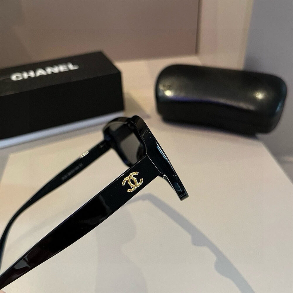 Ch**el SUNGLASSES