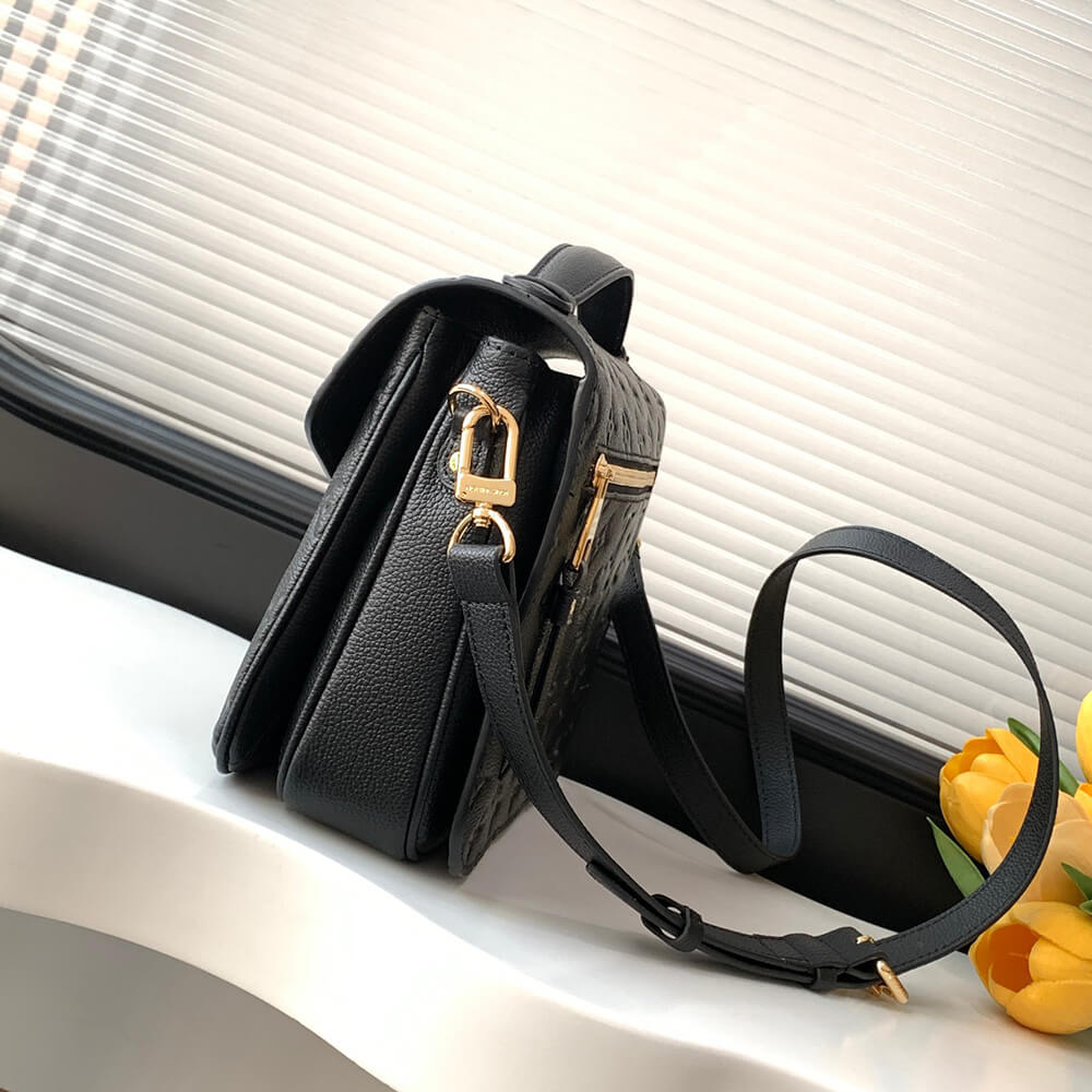 LV Pochette Métis Bag