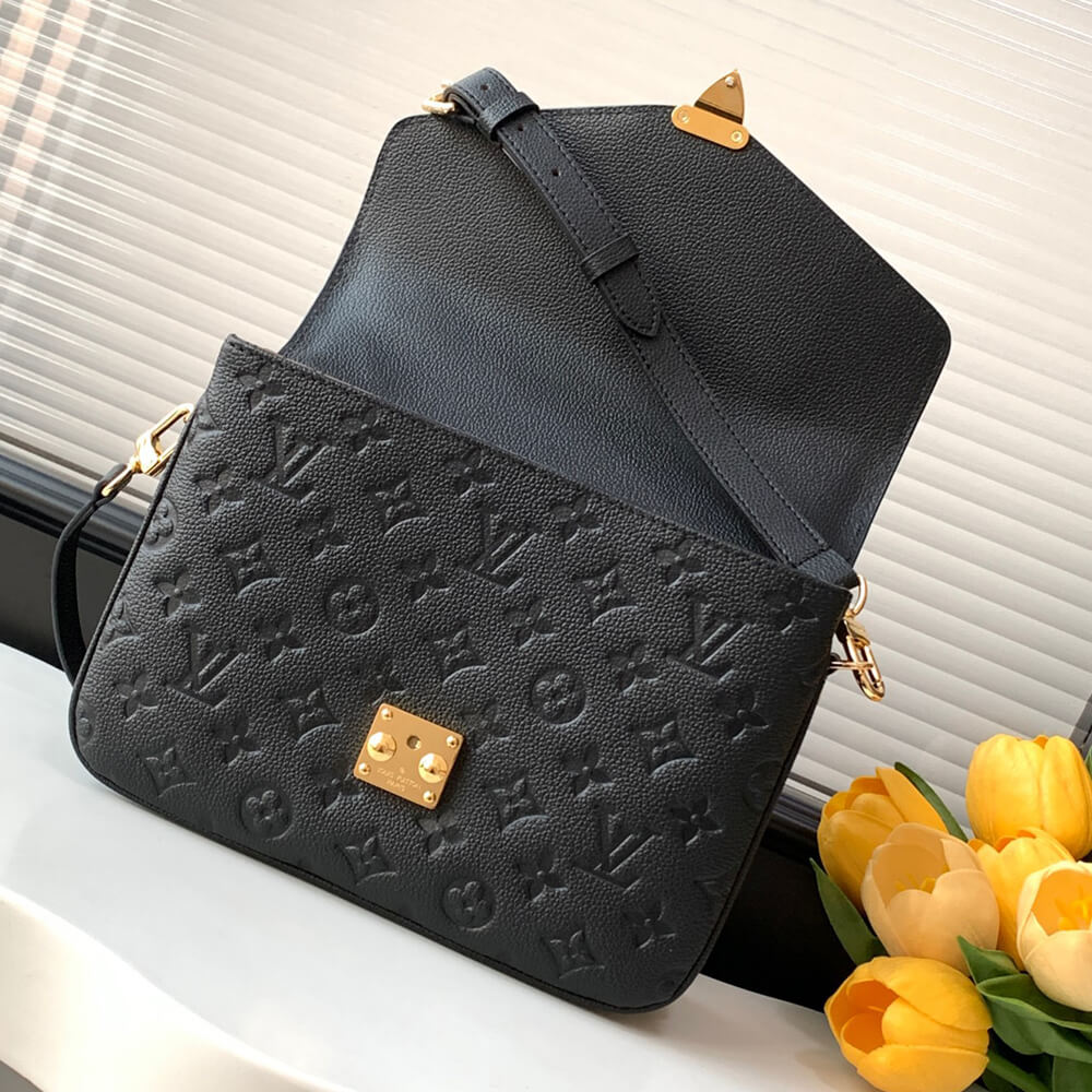 LV Pochette Métis Bag