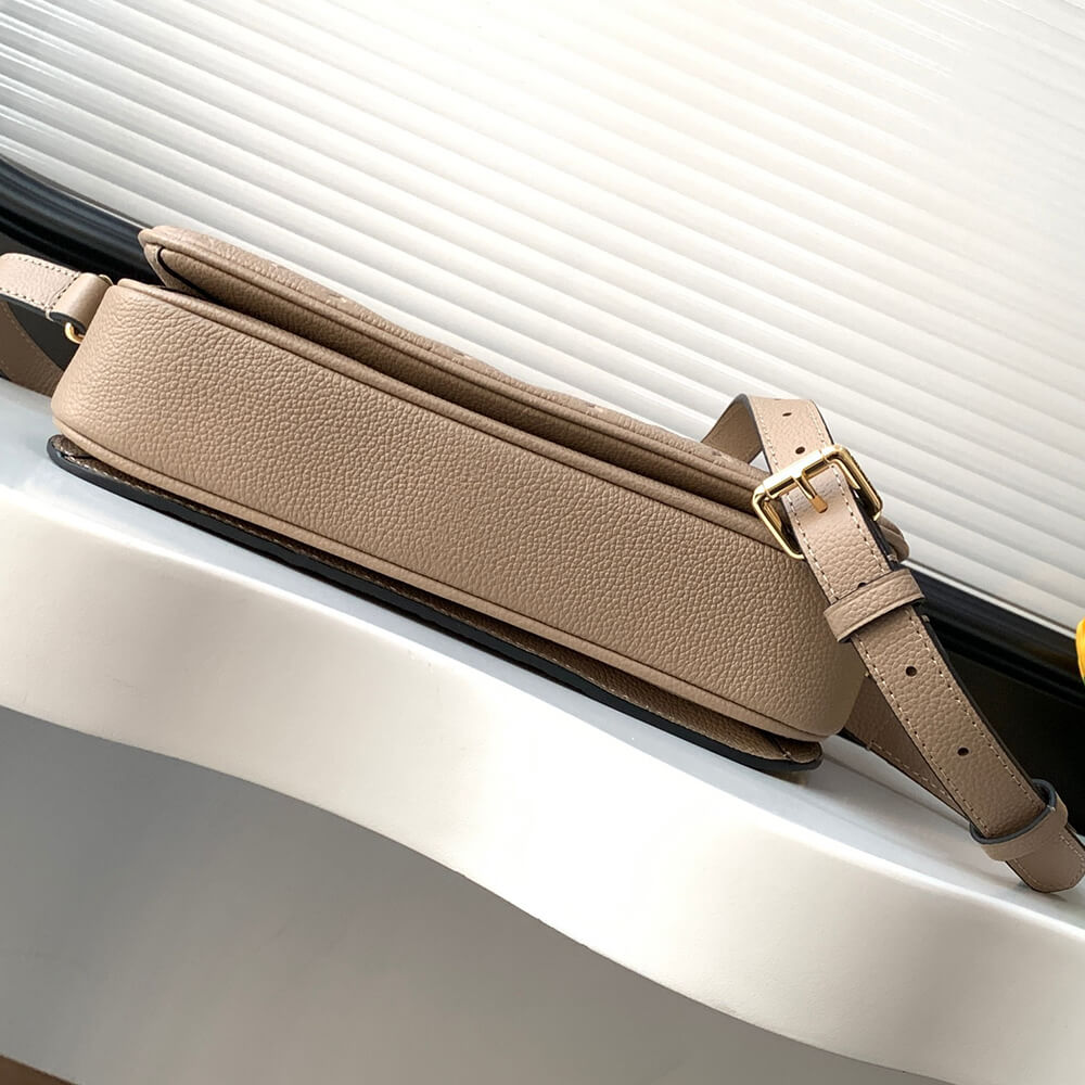 LV Pochette Métis Bag